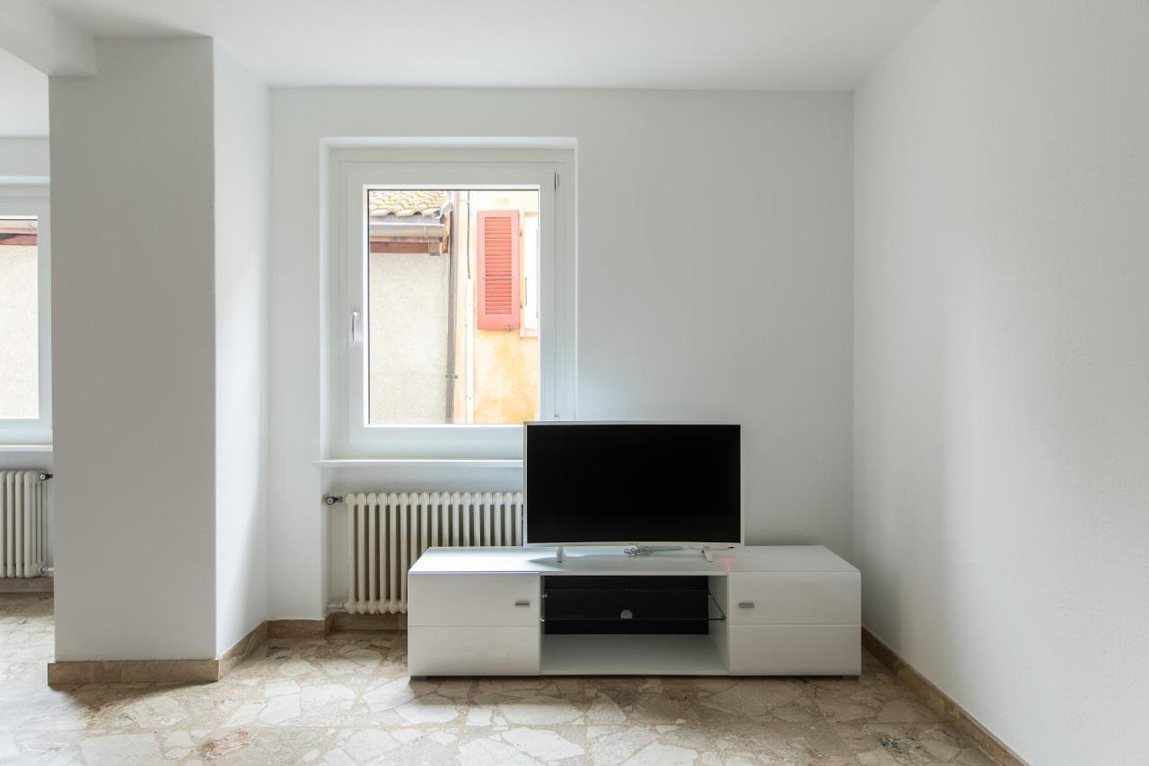 Rose Apartment By Quokka 360 - Refined Two-Bedroom Apartment With Garden Lugano Luaran gambar