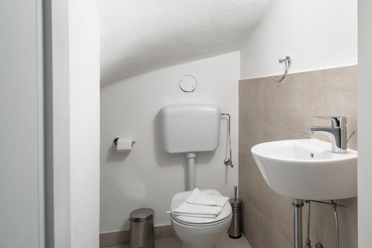 Rose Apartment By Quokka 360 - Refined Two-Bedroom Apartment With Garden Lugano Luaran gambar